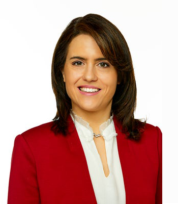 Portrait of Lisa Ferro, Licensed Real Estate Salesperson